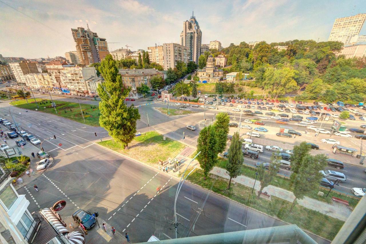 Apartments Near The Shopping Center Gulliver Киев Екстериор снимка