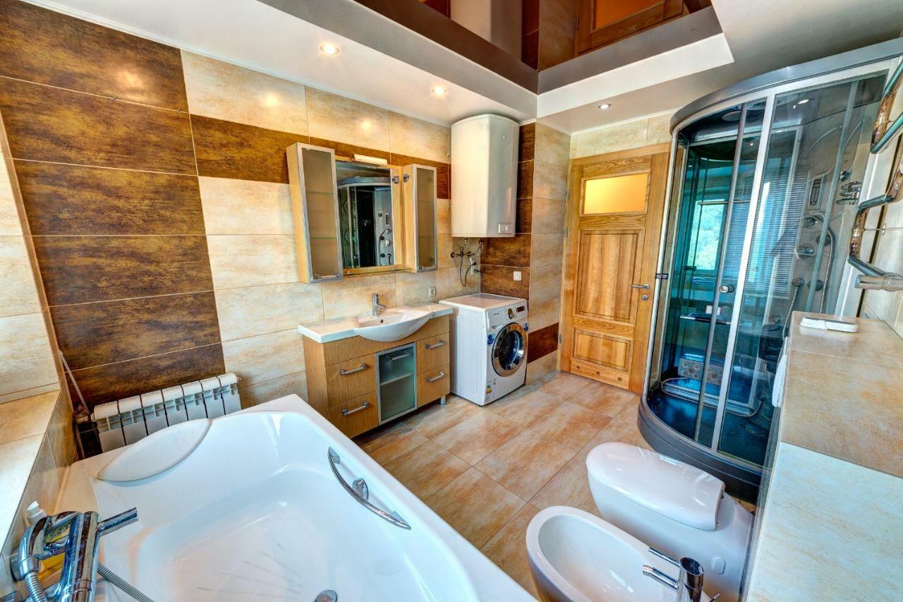 Apartments Near The Shopping Center Gulliver Киев Екстериор снимка